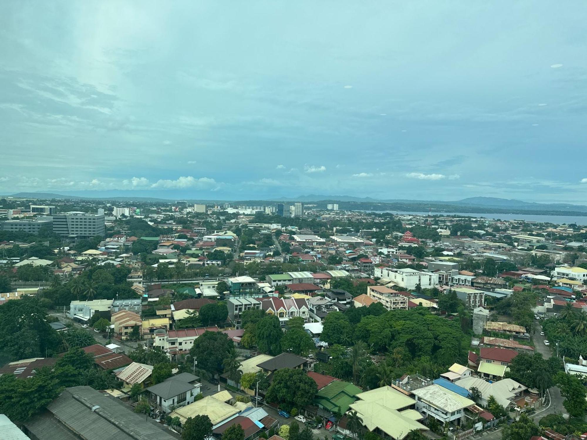 Feels Like Home Condos Abreeza Place Tower 1&2 Davao Exterior foto